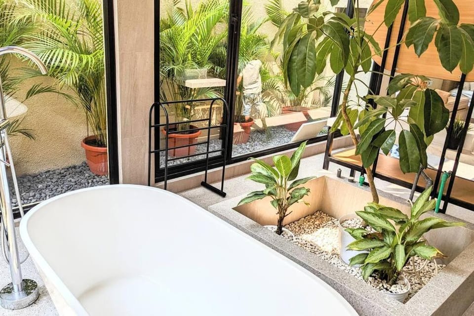 Cottonwood Villa Magnolia B - Jacuzzi Billyard BBQ Villa in Lembang