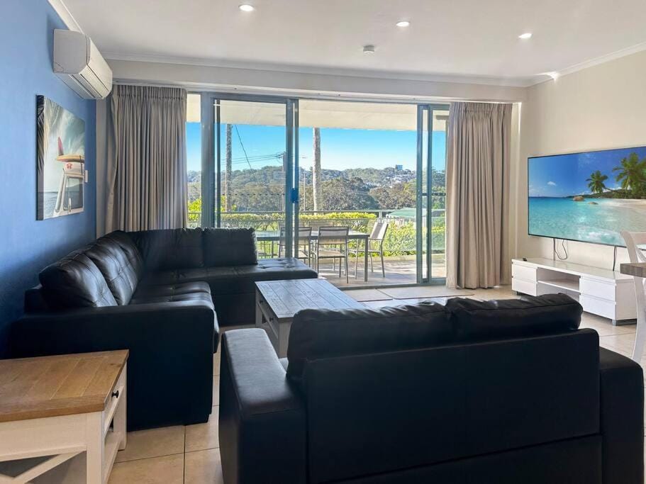 Unit 3 - Avoca Palms Resort Apartment in Cape Three Points Road