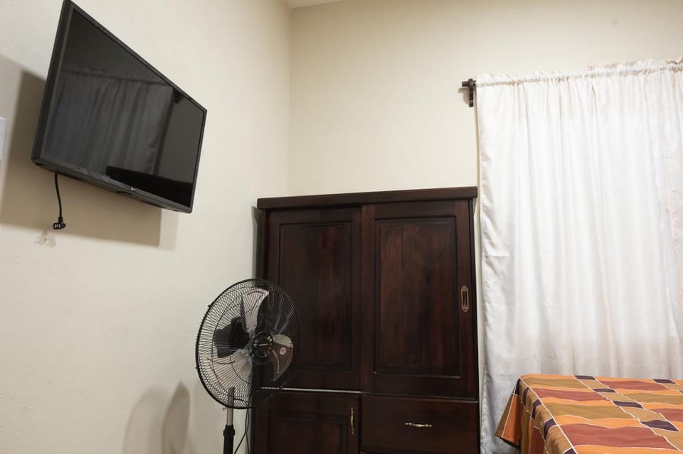 1 Apartamentos Petenchel, por Aeropuerto Flores Peten 1 Apartment in Guatemala