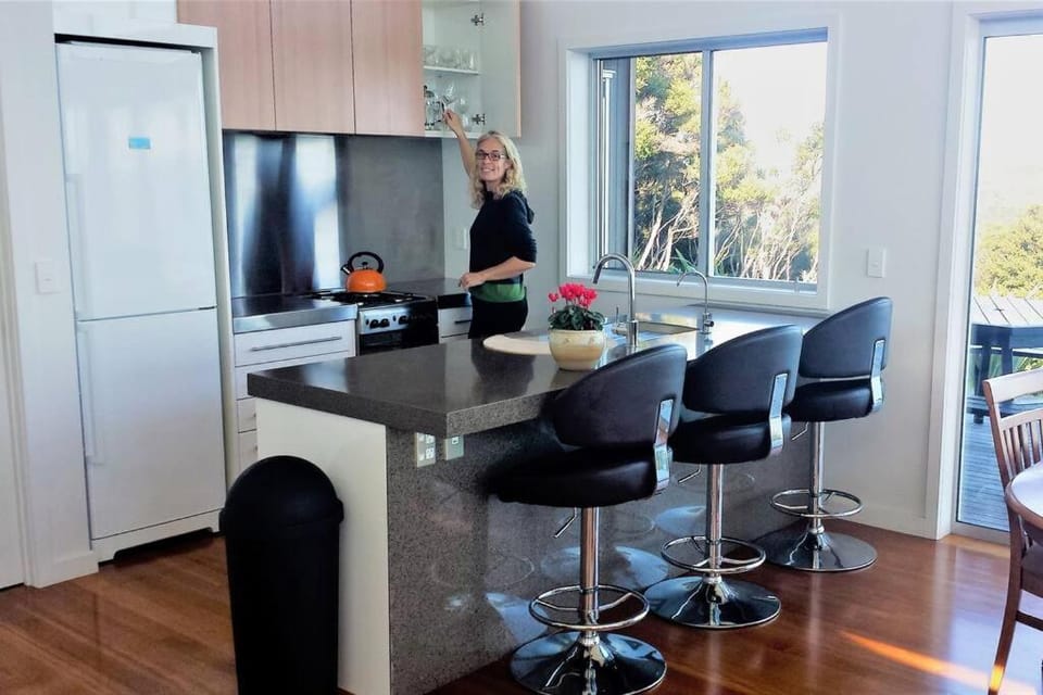 People, Kitchen or kitchenette, Dining area, oven