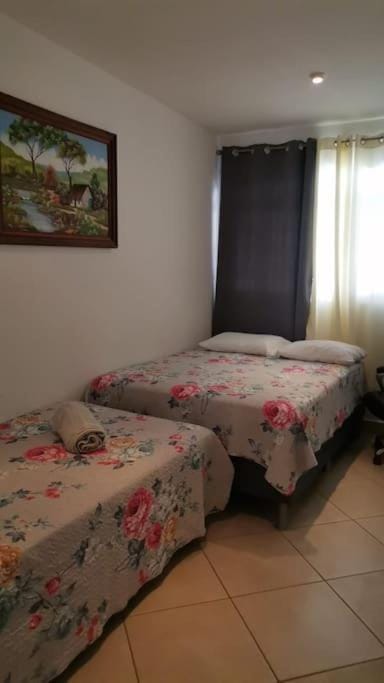 VillaLore piscina exclusiva BBQ AC max 11 personas 5min playas Villa in Guanacaste Province