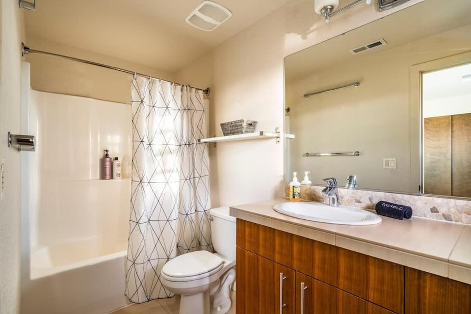 Stay Portland - Modern 4 BR Home Walkable to Alberta and more House in Portland