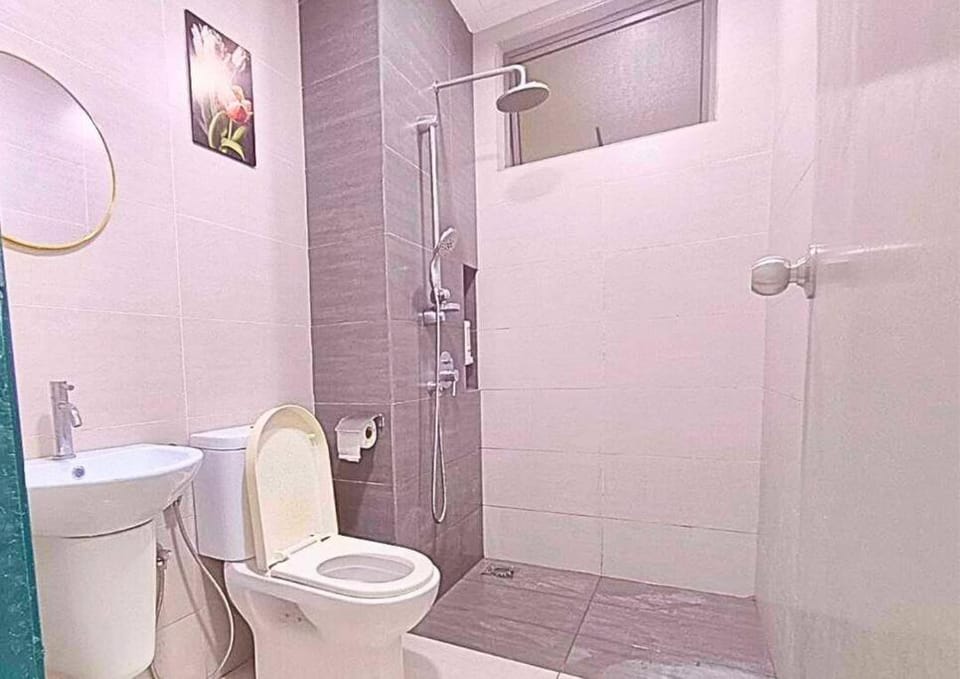 #CS6, Lovely Cybersquare Ensuite with Skyline View Apartment in Selangor, Malaysia