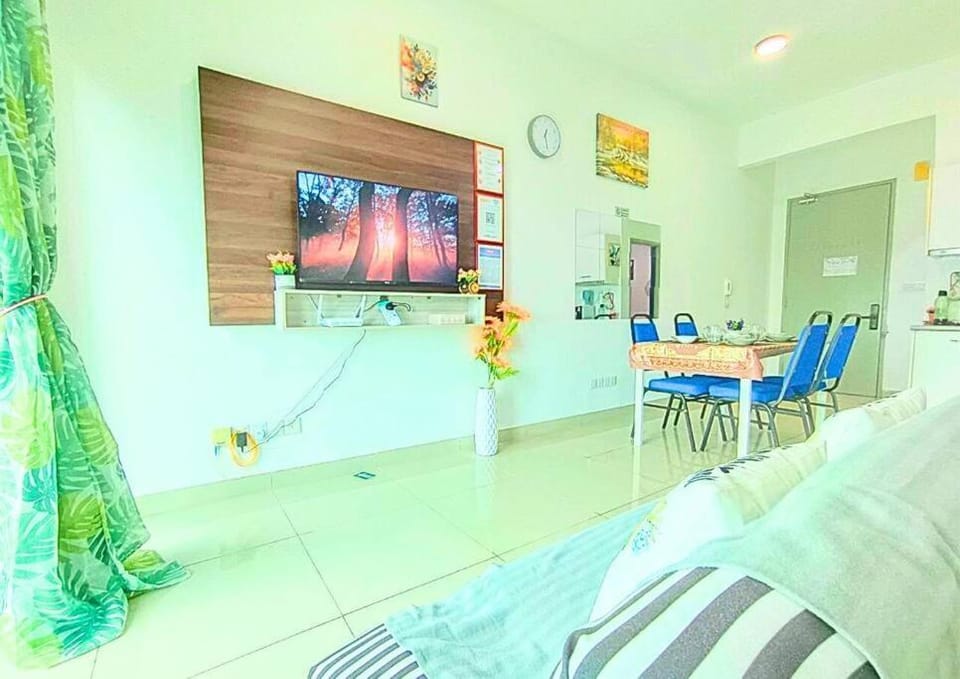 #CS6, Lovely Cybersquare Ensuite with Skyline View Apartment in Selangor, Malaysia