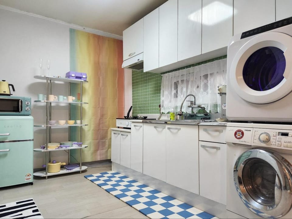 Kitchen or kitchenette, minibar, pet friendly, stove, washing machine, dryer