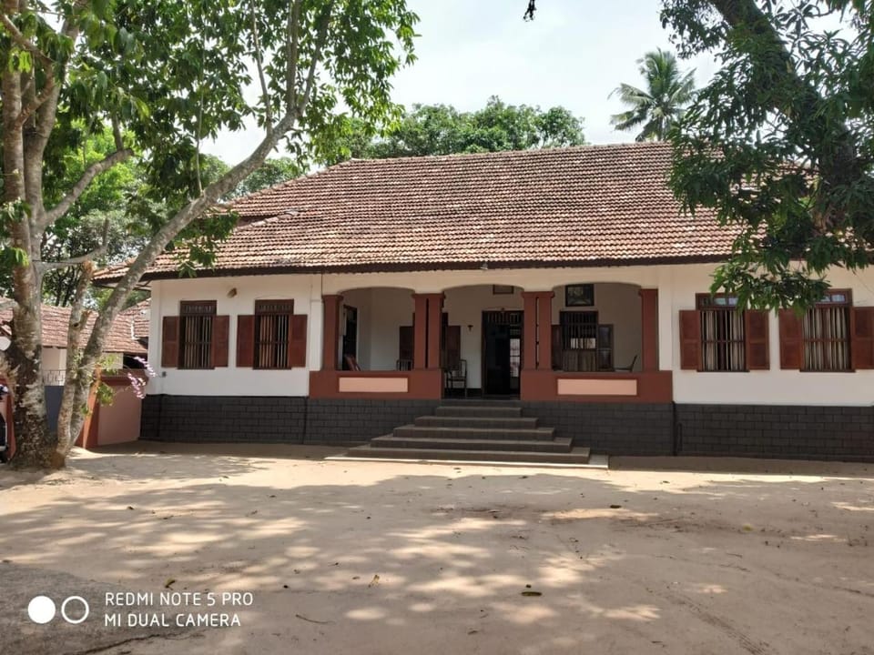 Alleppey Tharavad Bed and Breakfast in Alappuzha