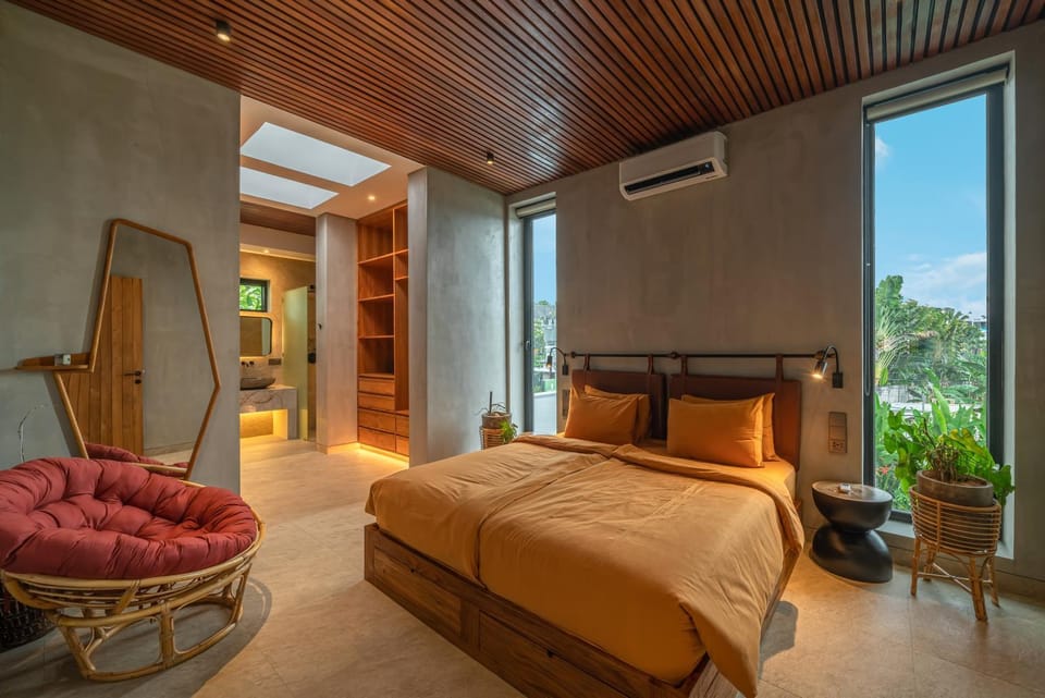 Impressive 4BR Villa Close to The Beach Villa in North Kuta
