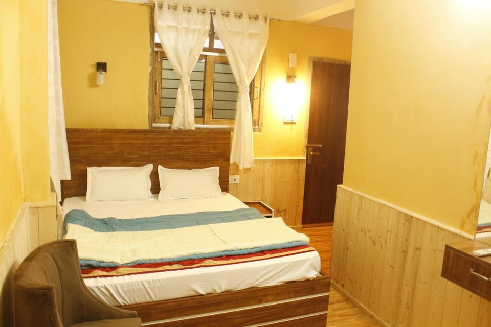 Bed, Photo of the whole room