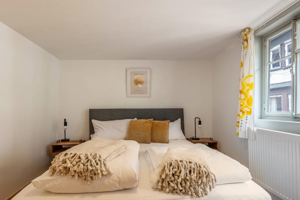 Living room, Bedroom