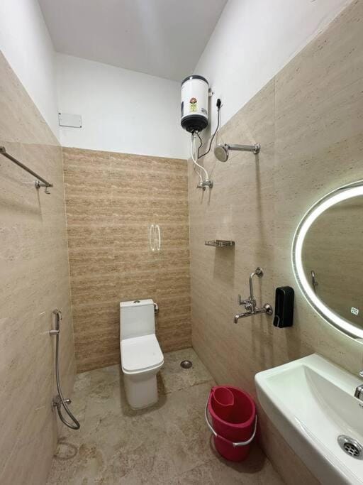 Shower, Toilet, Bathroom