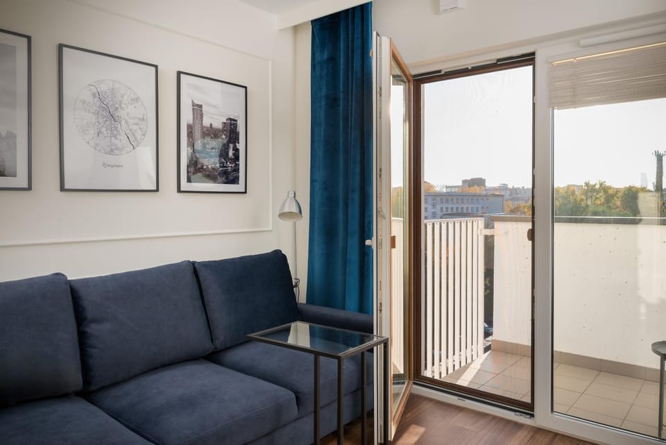 View (from property/room), Balcony/Terrace, Living room, Seating area