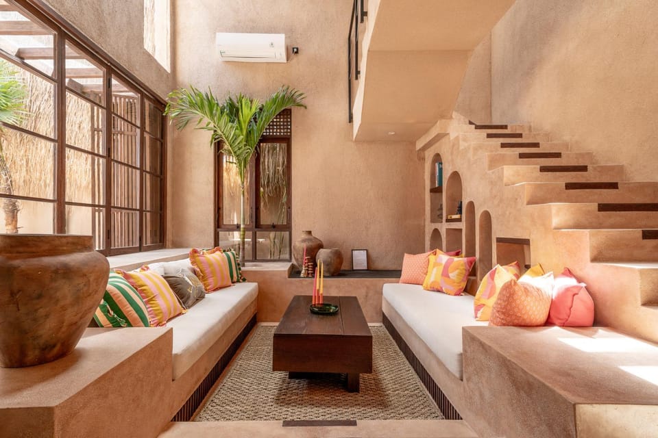 Living room, Seating area