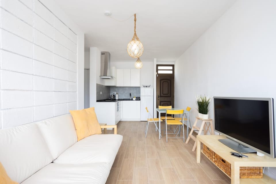 Home2Book Sunlit Apt, Pool & Terrace, Las Américas Apartment in Playa de las Americas