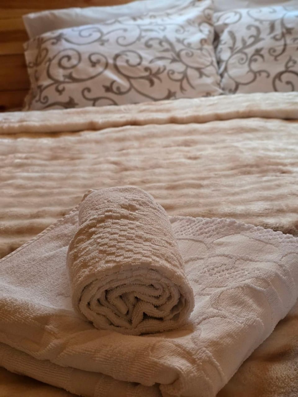 Bedroom, towels