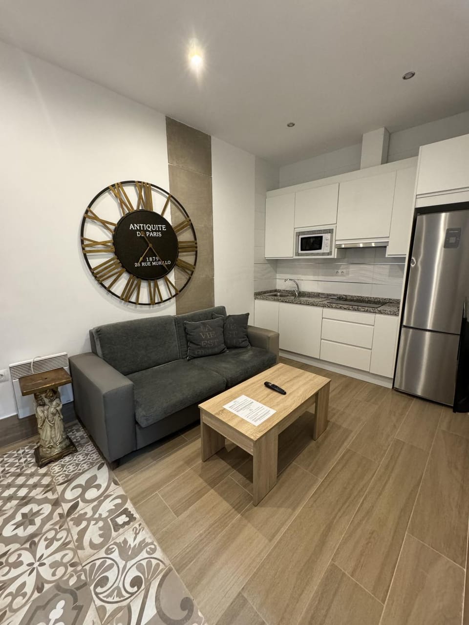Kitchen or kitchenette, Living room