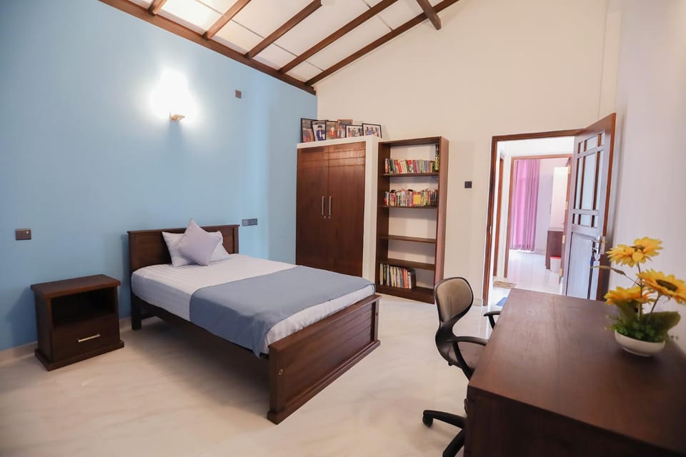 Bed, Photo of the whole room, Bedroom, wardrobe