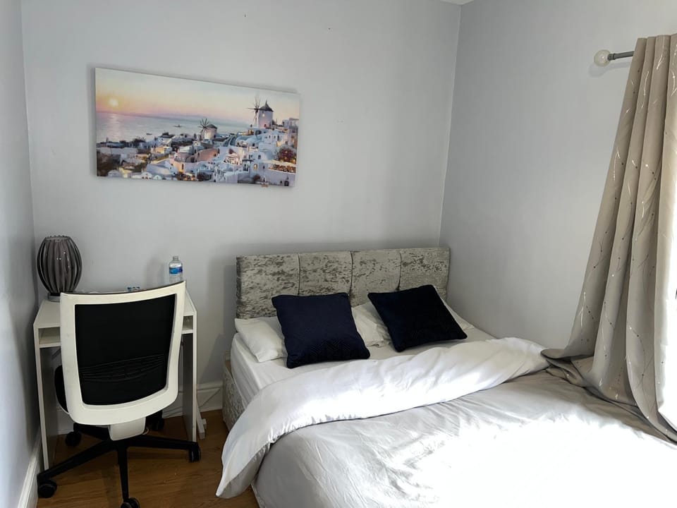 En-suite Room Near City Center 4 Vacation rental in Doncaster