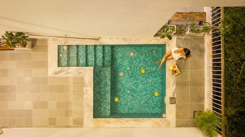 Pool view, Swimming pool