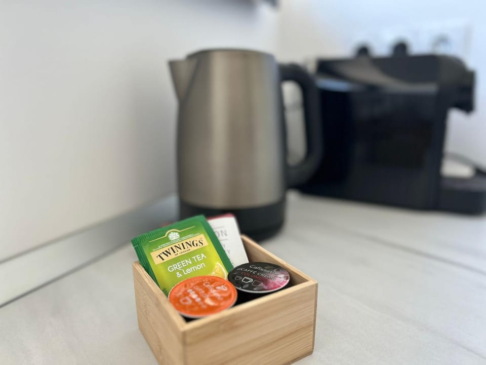 Coffee/tea facilities, Kitchen or kitchenette