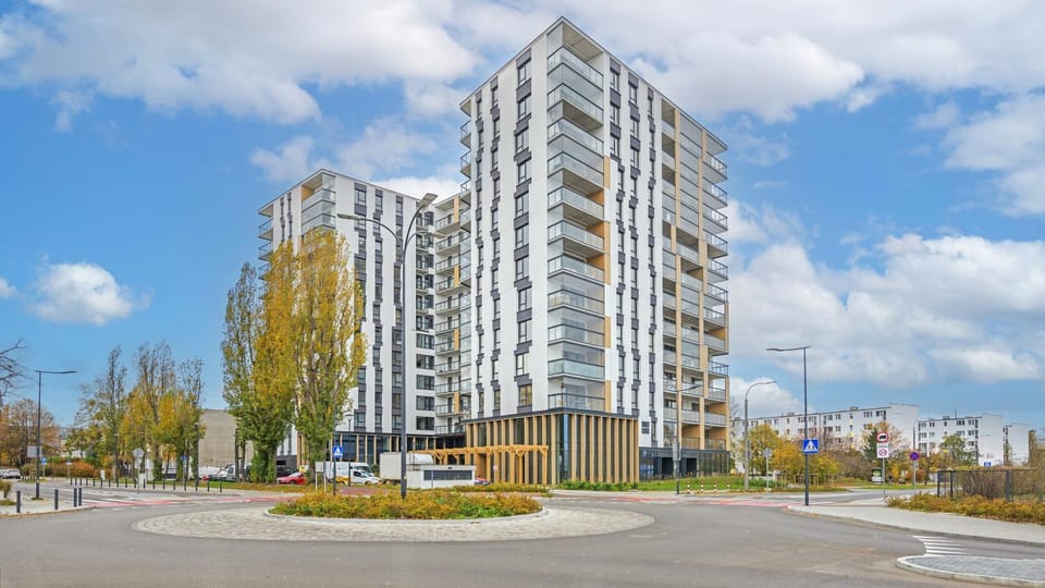 Property building, Location