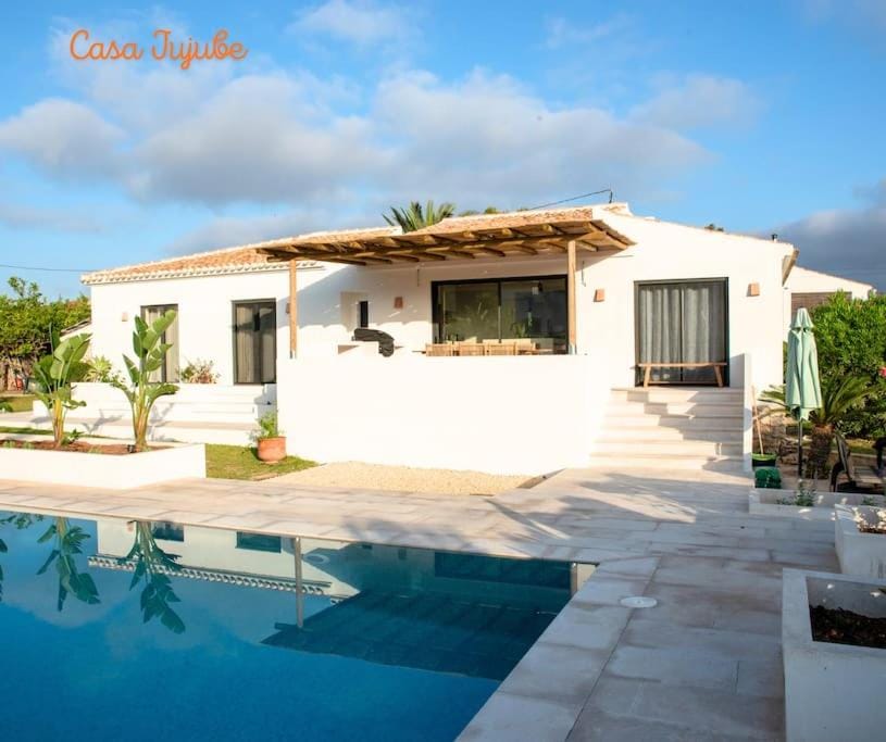 Casa Jujube Modern Villa with Pool, Walk to Beach Villa in Marina Alta