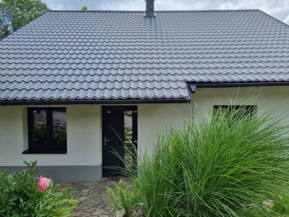 Property building, Day, Garden, Garden view