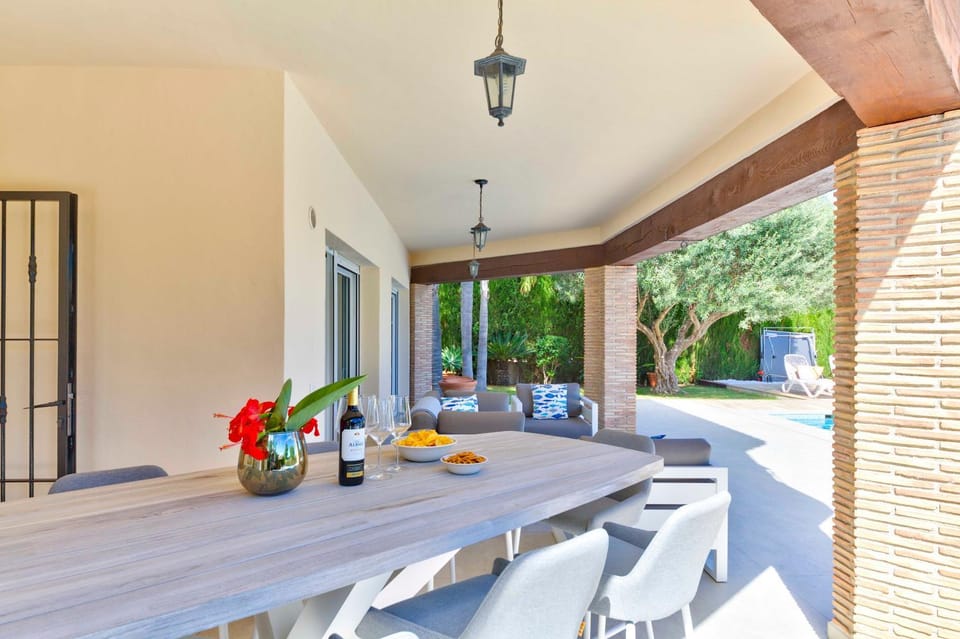 Villa Hibiscus - A modern villa for 10 guests Villa in Marina Alta