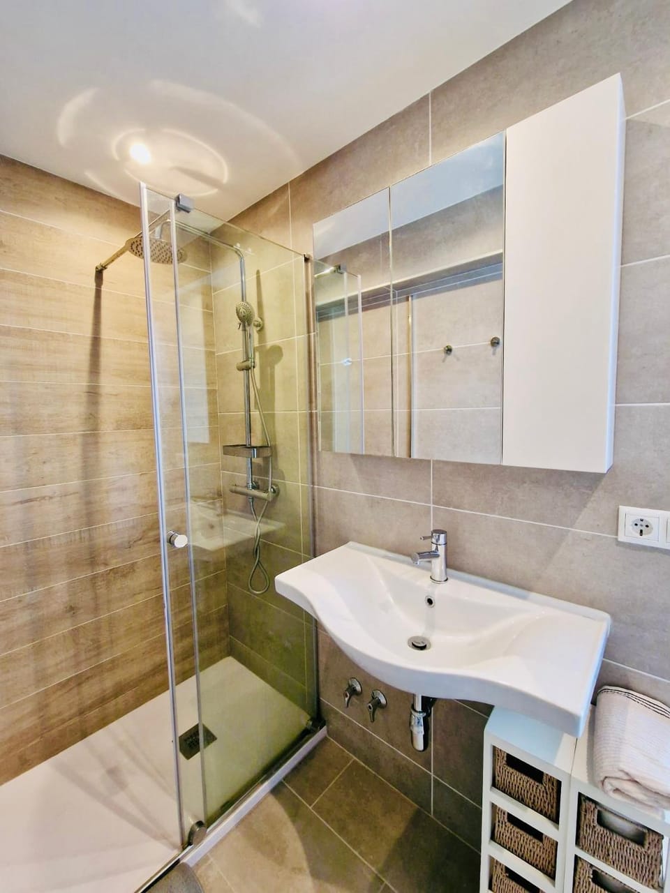 Shower, Bathroom