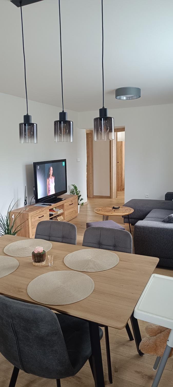 TV and multimedia, Living room, Dining area