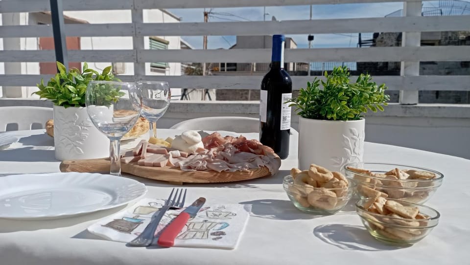 Food and drinks, Food, Lunch, Dinner
