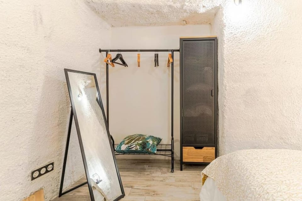 Bed, Bedroom, wardrobe