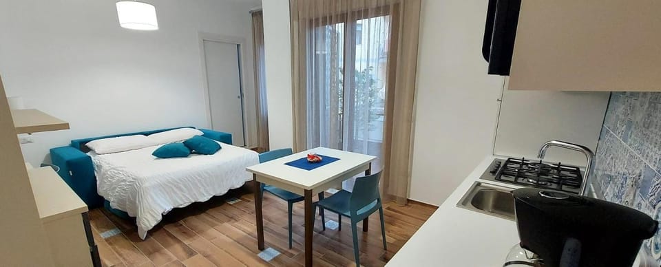 Bed, Living room, kitchen