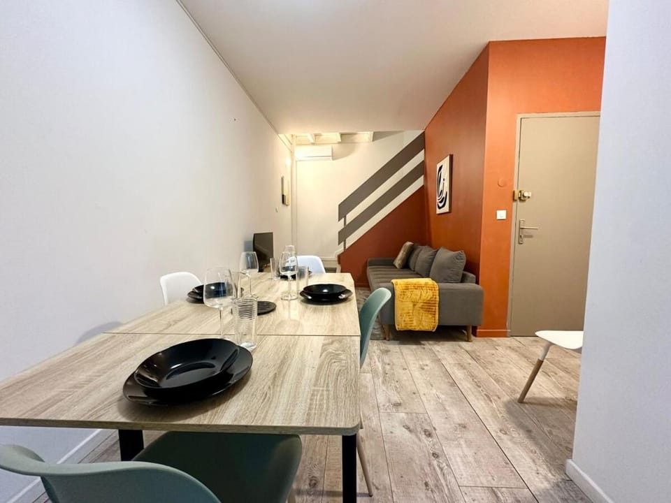 Le Cocon Urbain - Spacieux - Hyper Centre Apartment in Mont-de-Marsan