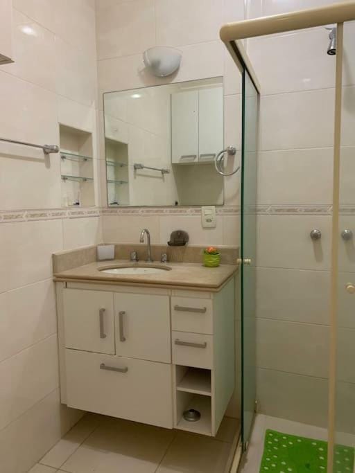 Copa Bolivar - Posto 5 - Praia, metrô e Lagoa Apartment in Rio de Janeiro