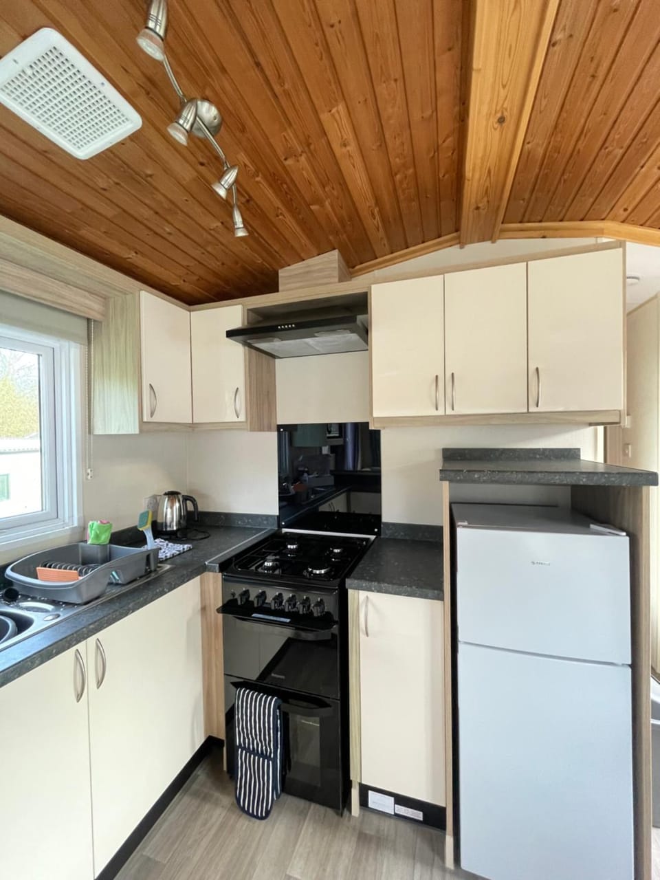 Newquay Bay Holiday Resort Caravan 73 Apartment in England
