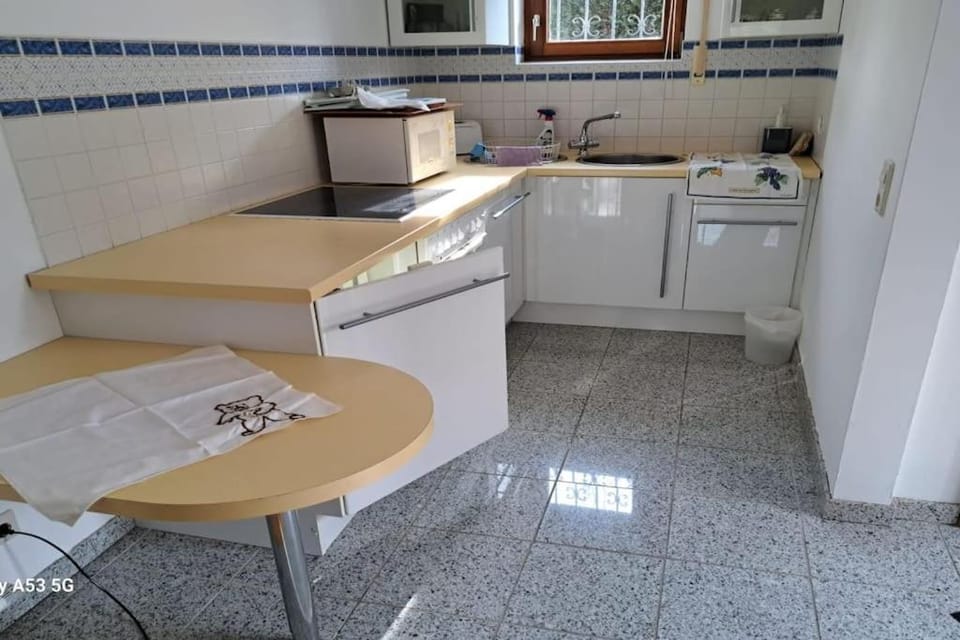 Kitchen or kitchenette, Dining area, dishwasher, minibar, oven, pet friendly, stove