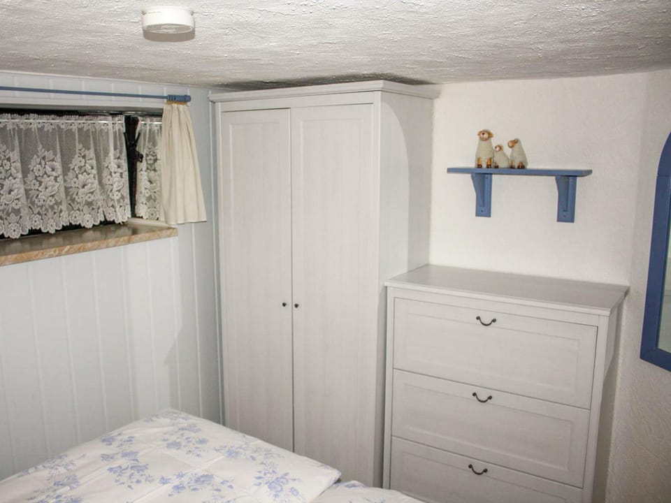 Bed, Bedroom, wardrobe