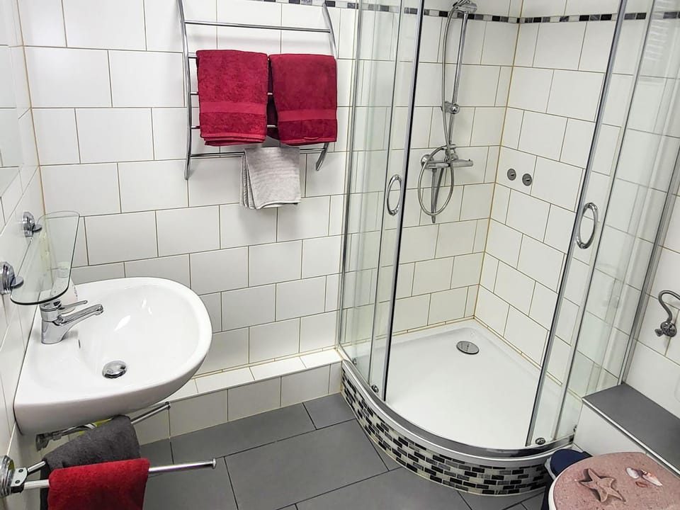 Toilet, Bathroom, Bath, towels