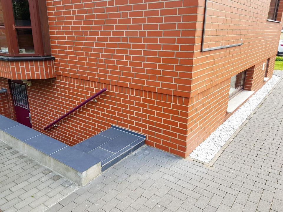 Property building, Facade/entrance
