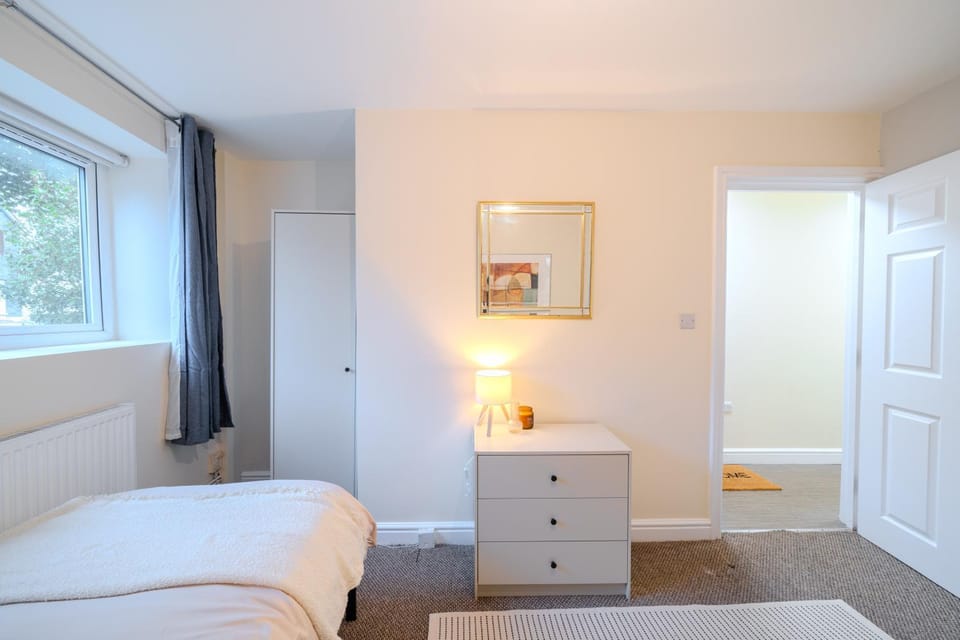 351A Fishponds Road Apartment in Bristol