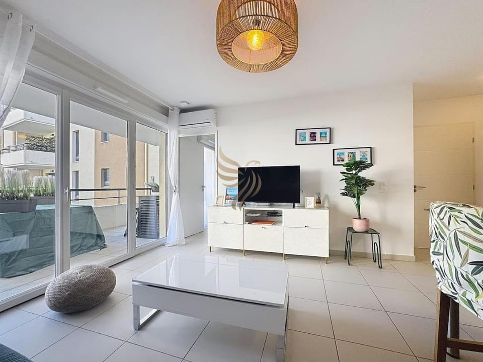 T2 Evasion Azur-4p 150m from t/sea, terrace, park. Apartment in Fréjus