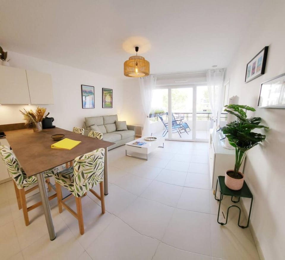 T2 Evasion Azur-4p 150m from t/sea, terrace, park. Apartment in Fréjus