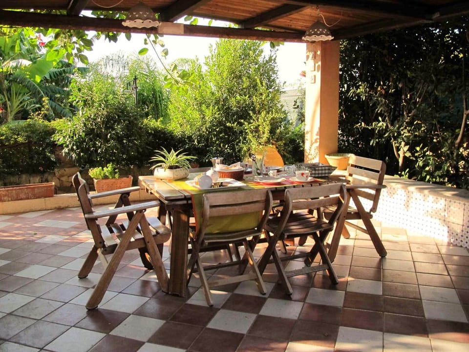 Garden, Balcony/Terrace, Breakfast