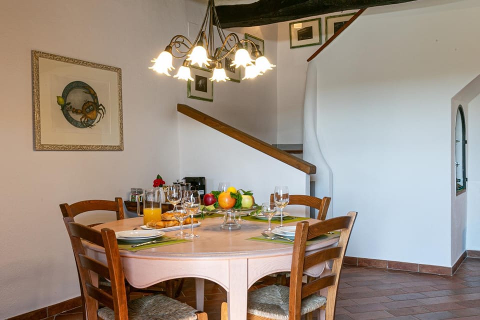 Living room, Dining area, Lunch