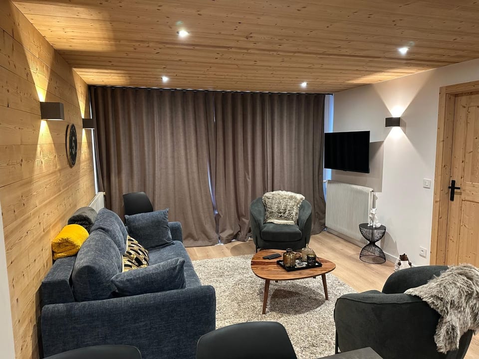 TV and multimedia, Seating area