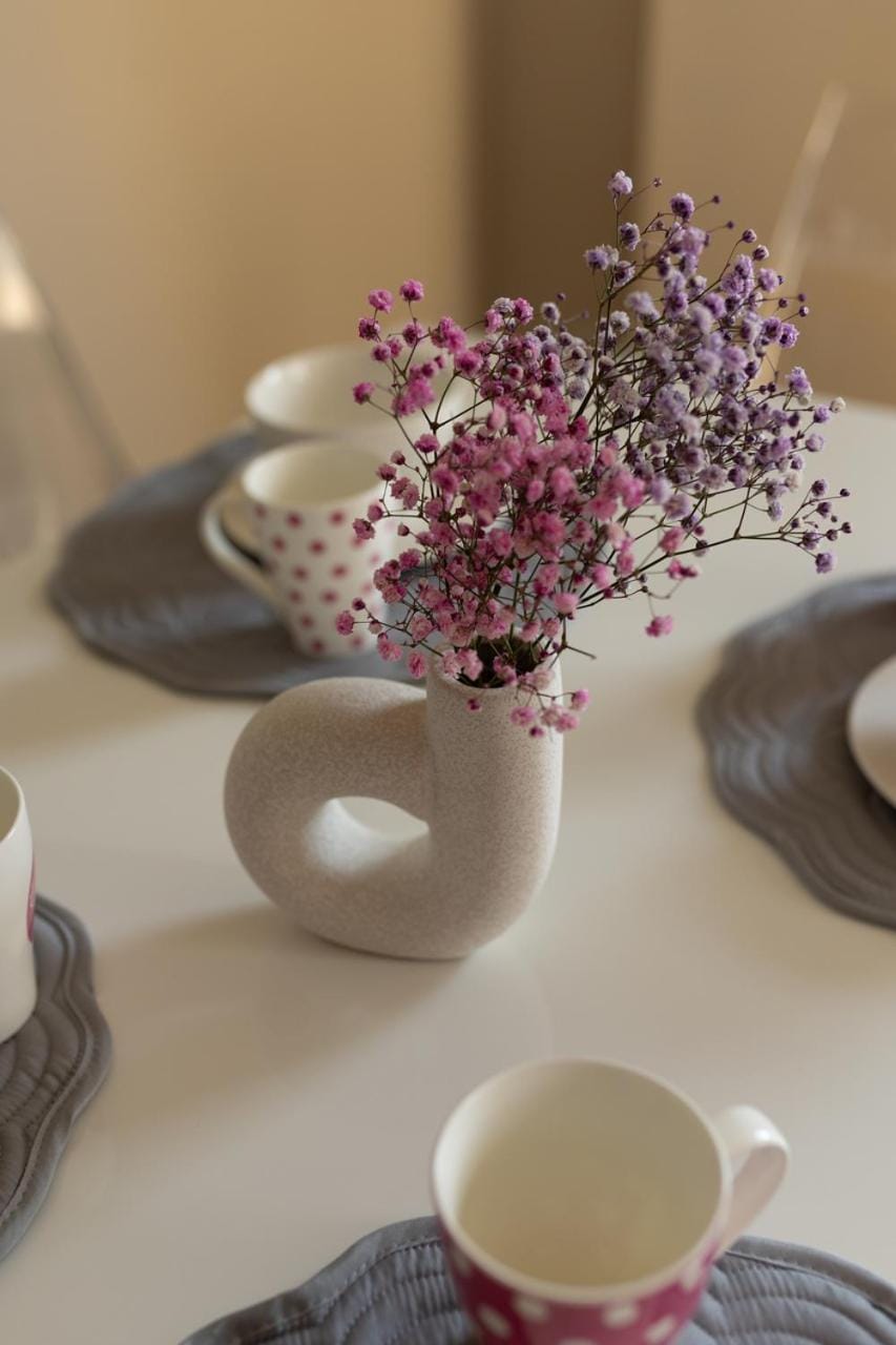 Coffee/tea facilities, Food and drinks, Food