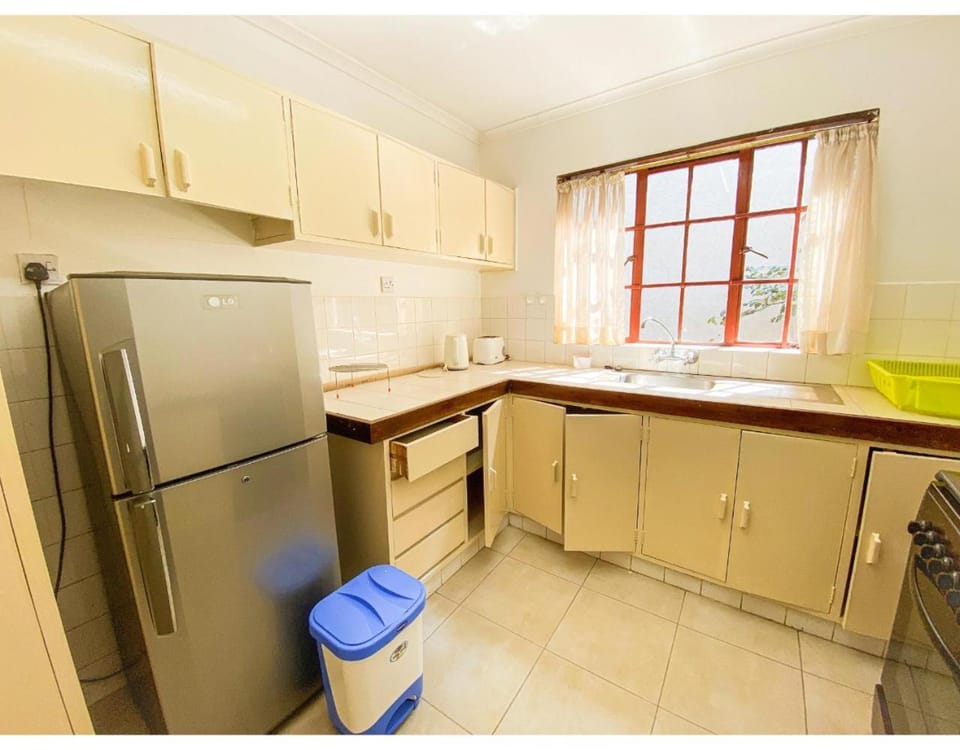 Kitchen or kitchenette, kitchen, kitchen