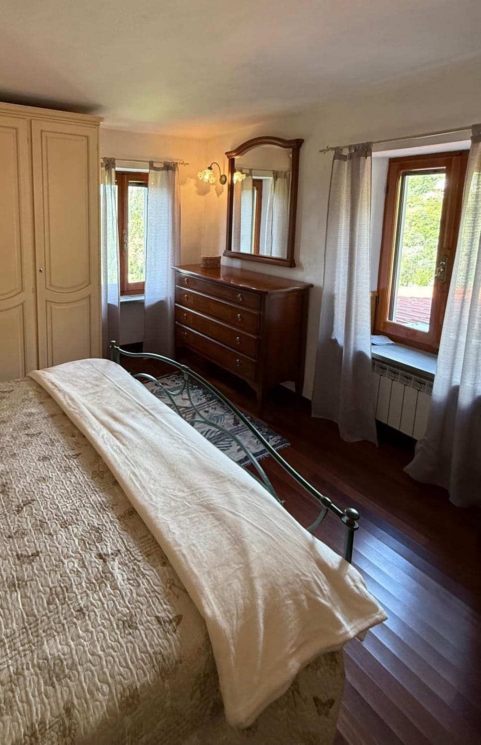 Bedroom, wardrobe