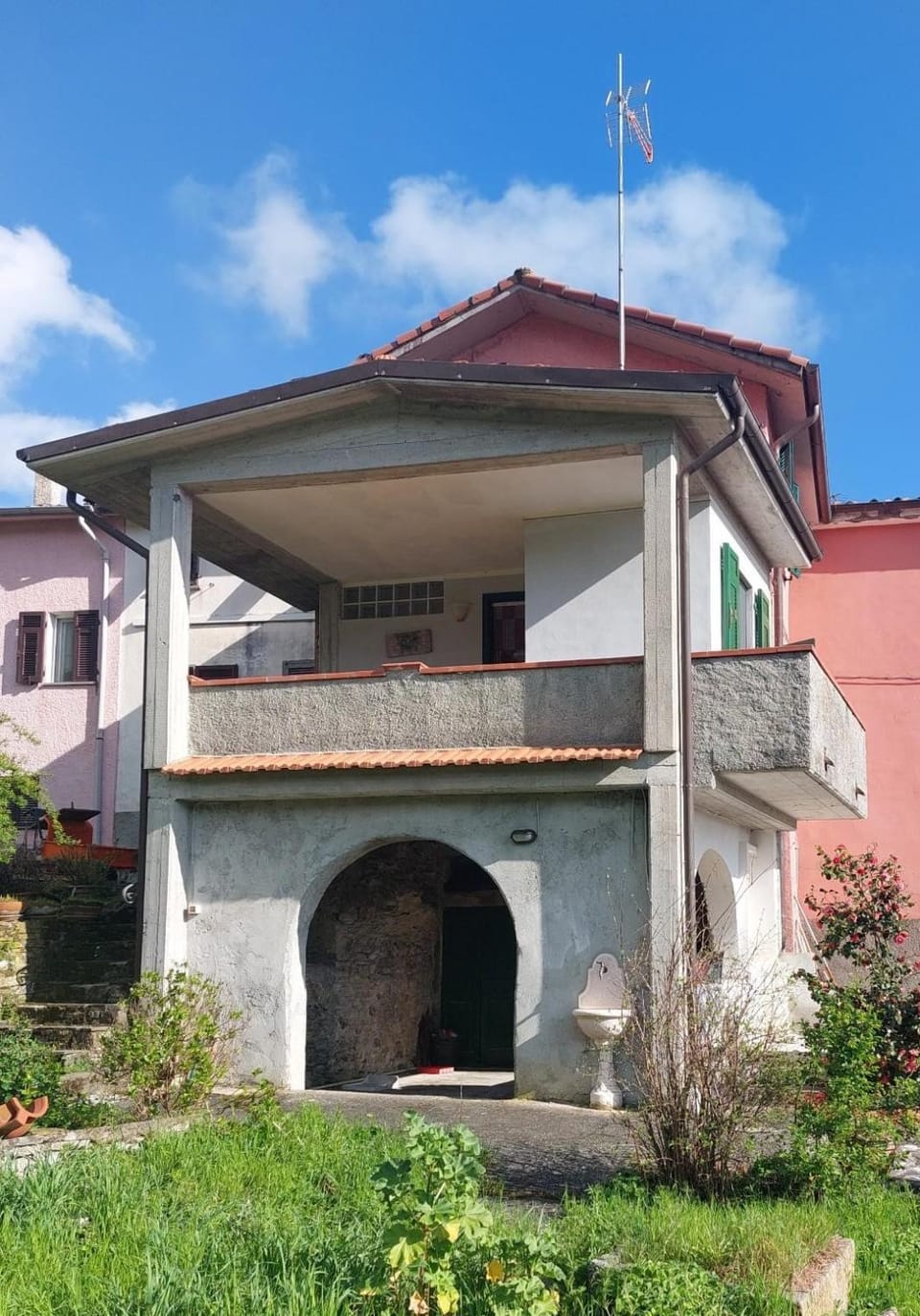 Property building, Day