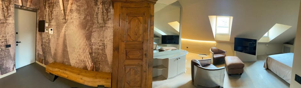 Living room, Seating area, wardrobe
